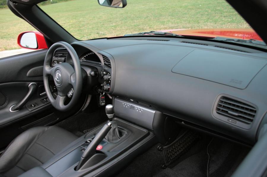  Honda S2000 2009 года  (фото 21 из 37)